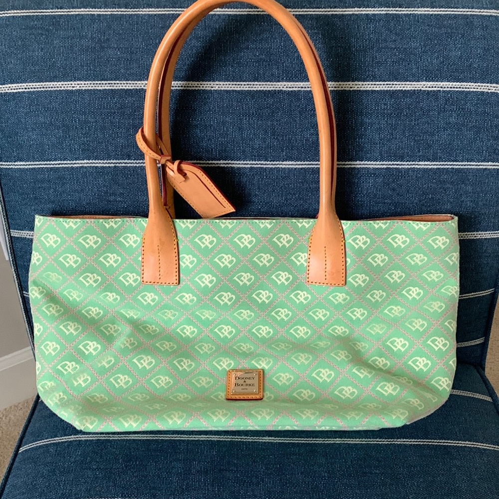Dooney & Bourke Bag